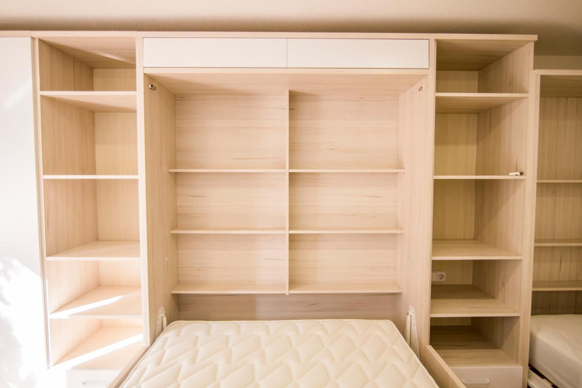 Apartamentos Plaza De Santiago - Estudios Turisticos - 1 Llave Pinto Eksteriør billede