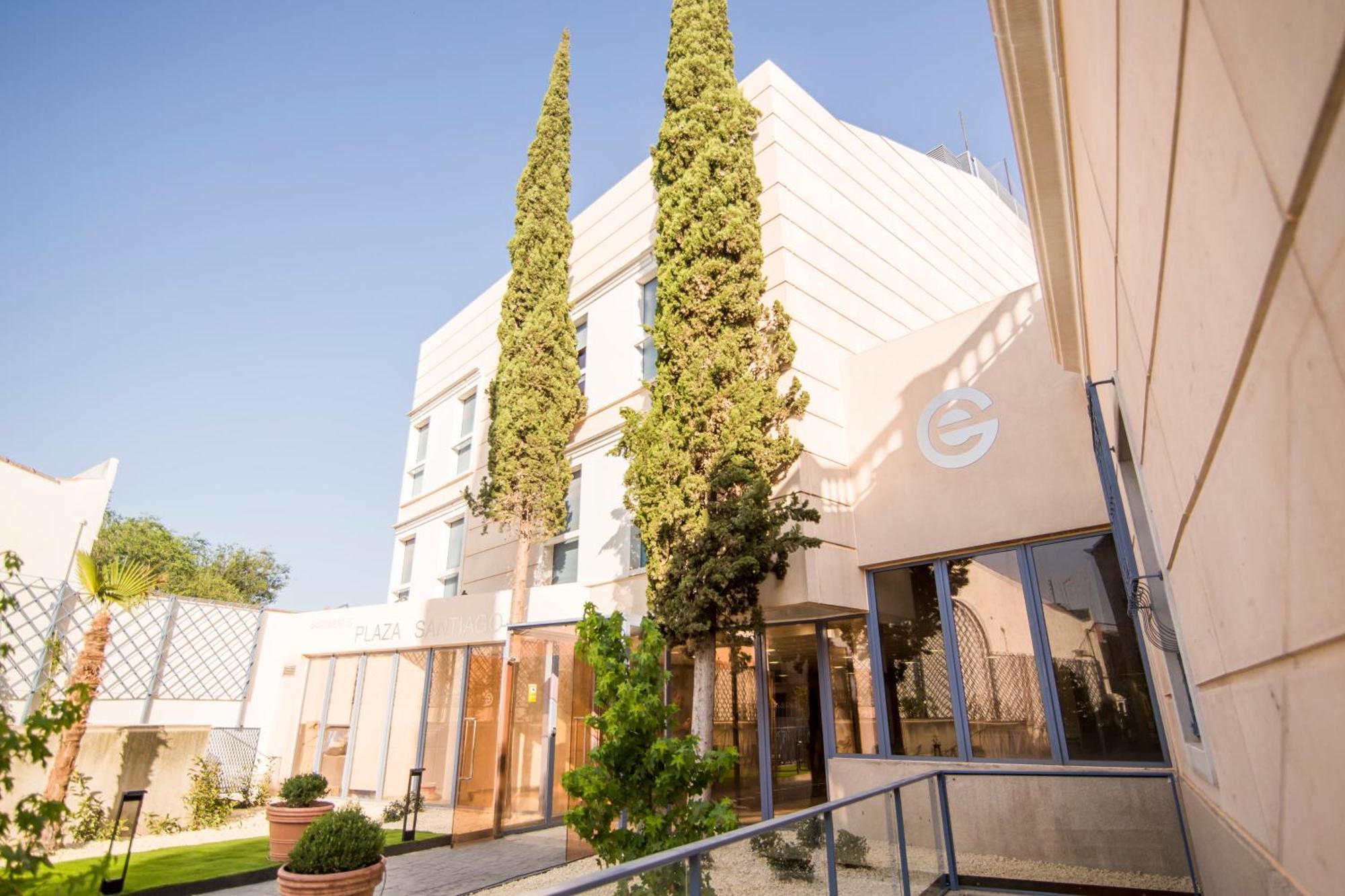Apartamentos Plaza De Santiago - Estudios Turisticos - 1 Llave Pinto Eksteriør billede
