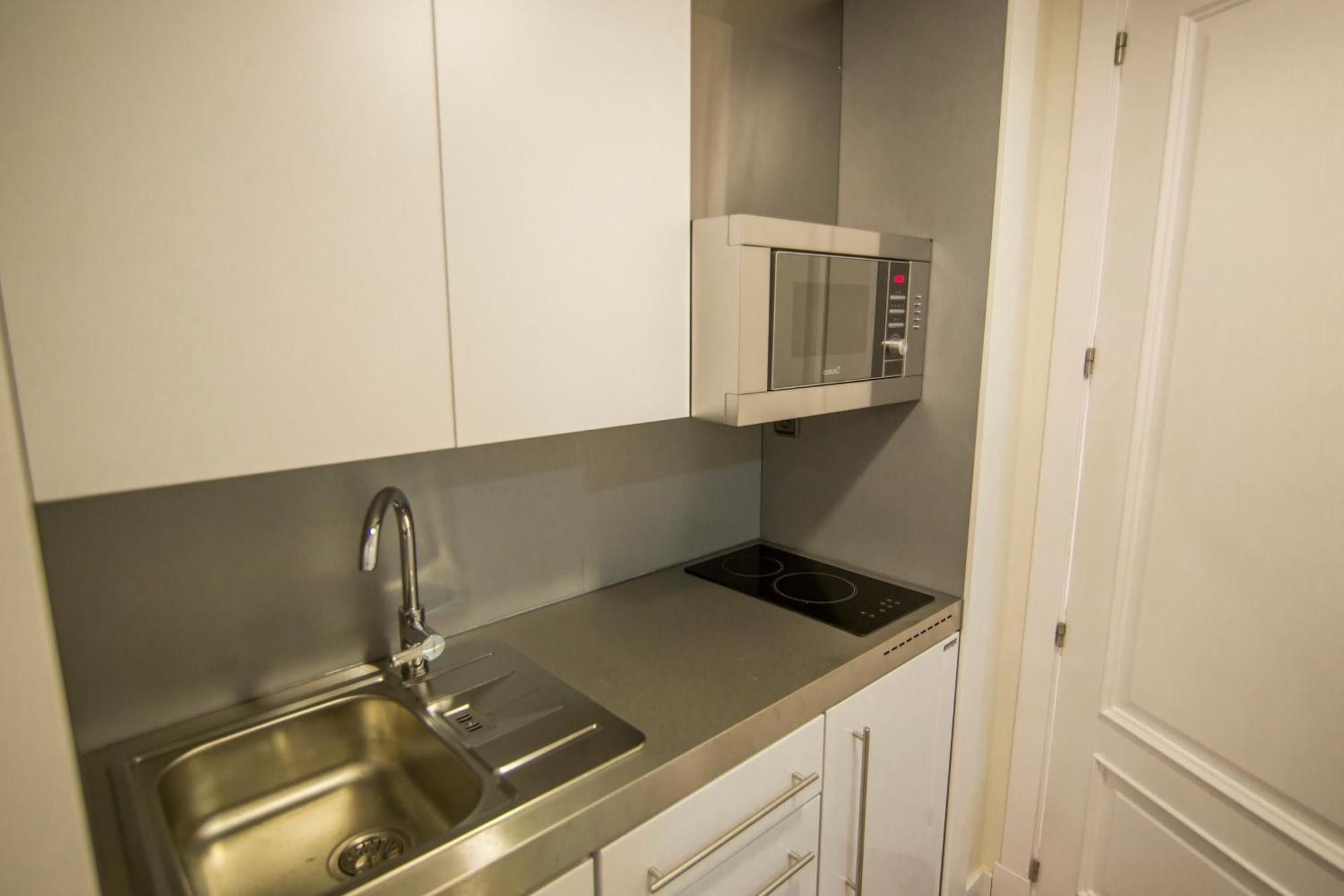 Apartamentos Plaza De Santiago - Estudios Turisticos - 1 Llave Pinto Eksteriør billede