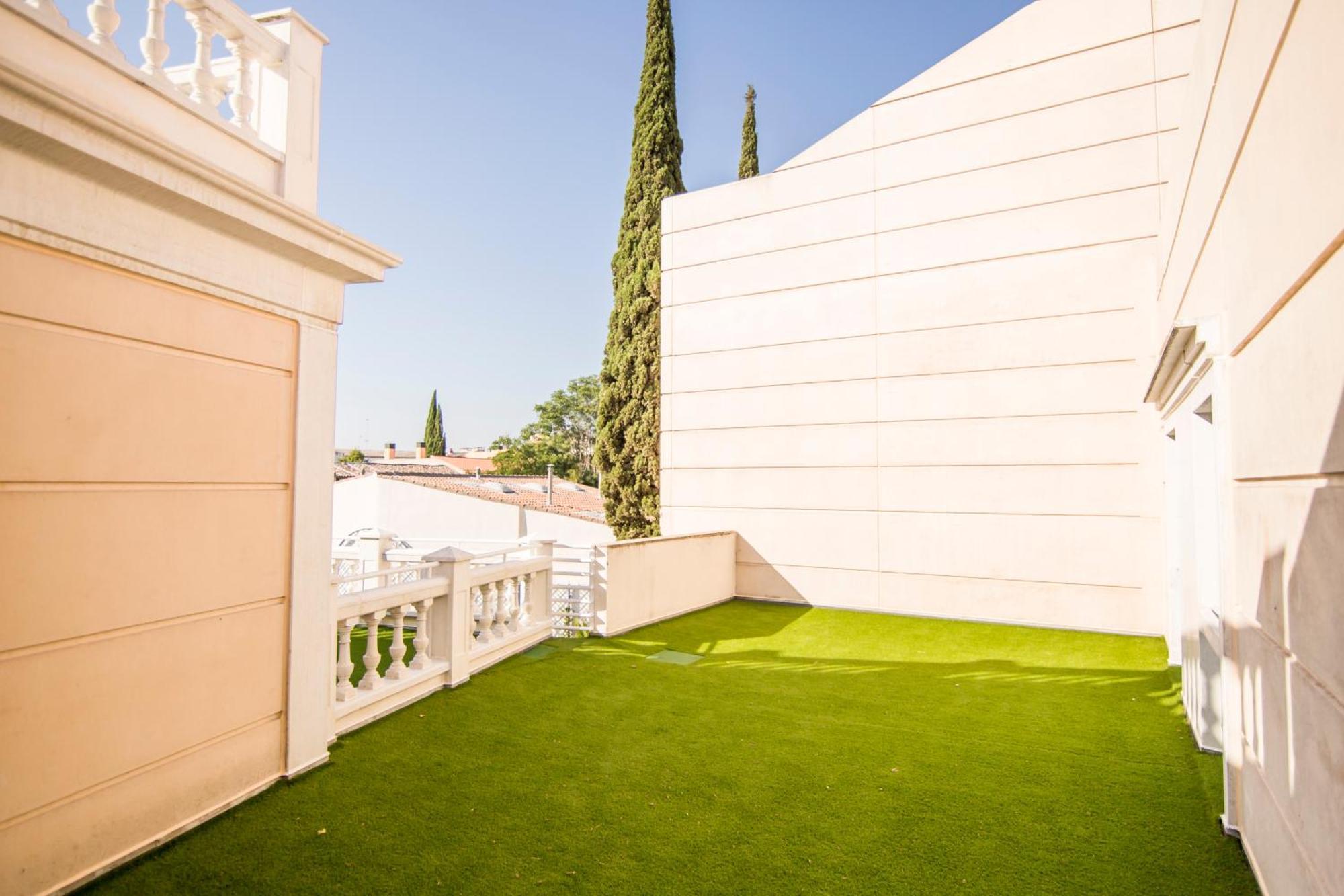 Apartamentos Plaza De Santiago - Estudios Turisticos - 1 Llave Pinto Eksteriør billede