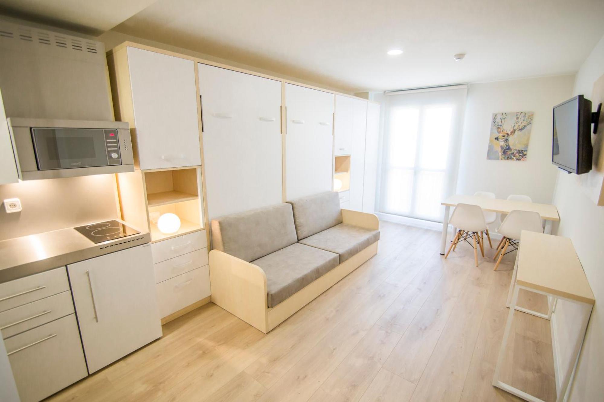 Apartamentos Plaza De Santiago - Estudios Turisticos - 1 Llave Pinto Eksteriør billede